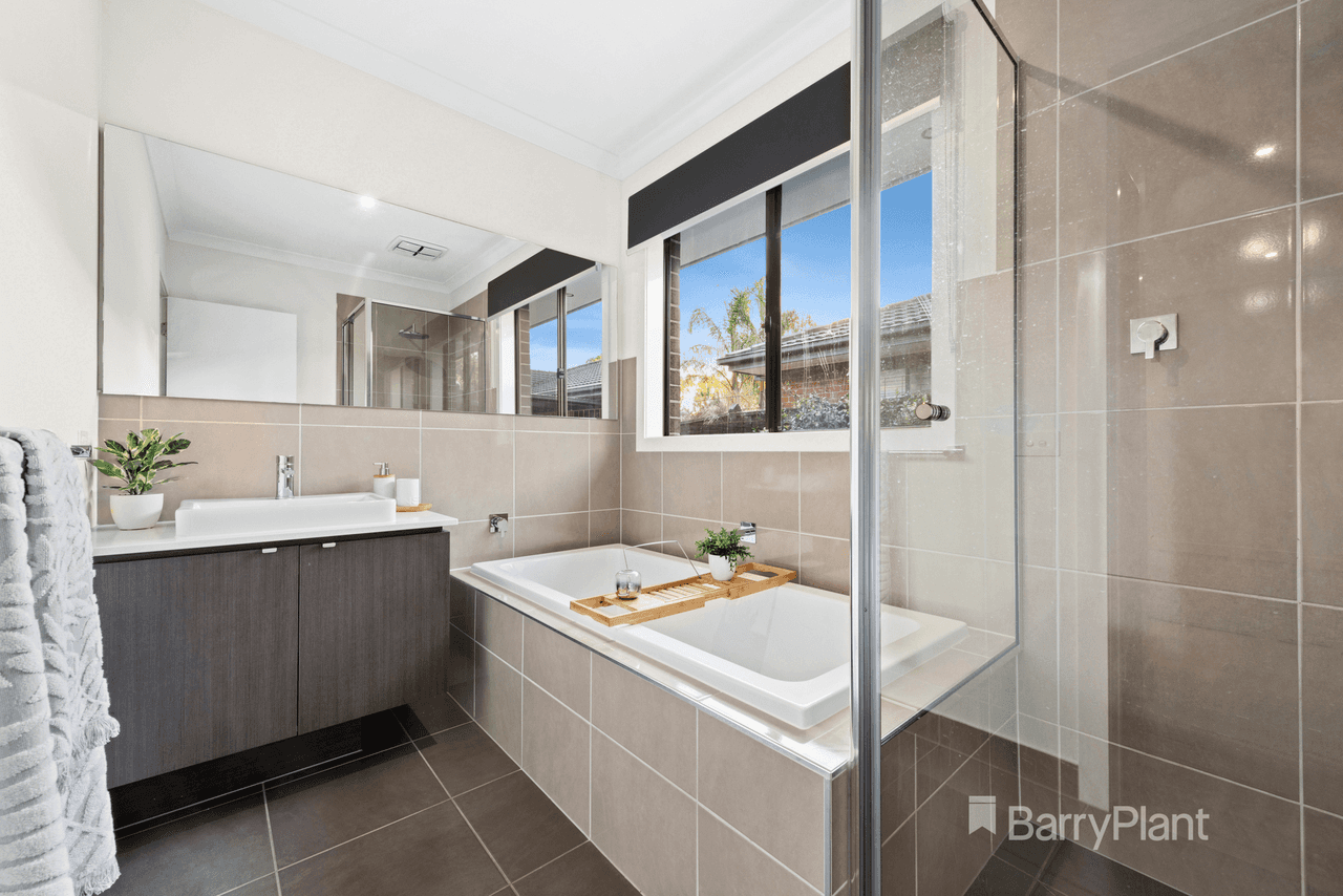 3 Mac Knight Wynd, DOREEN, VIC 3754