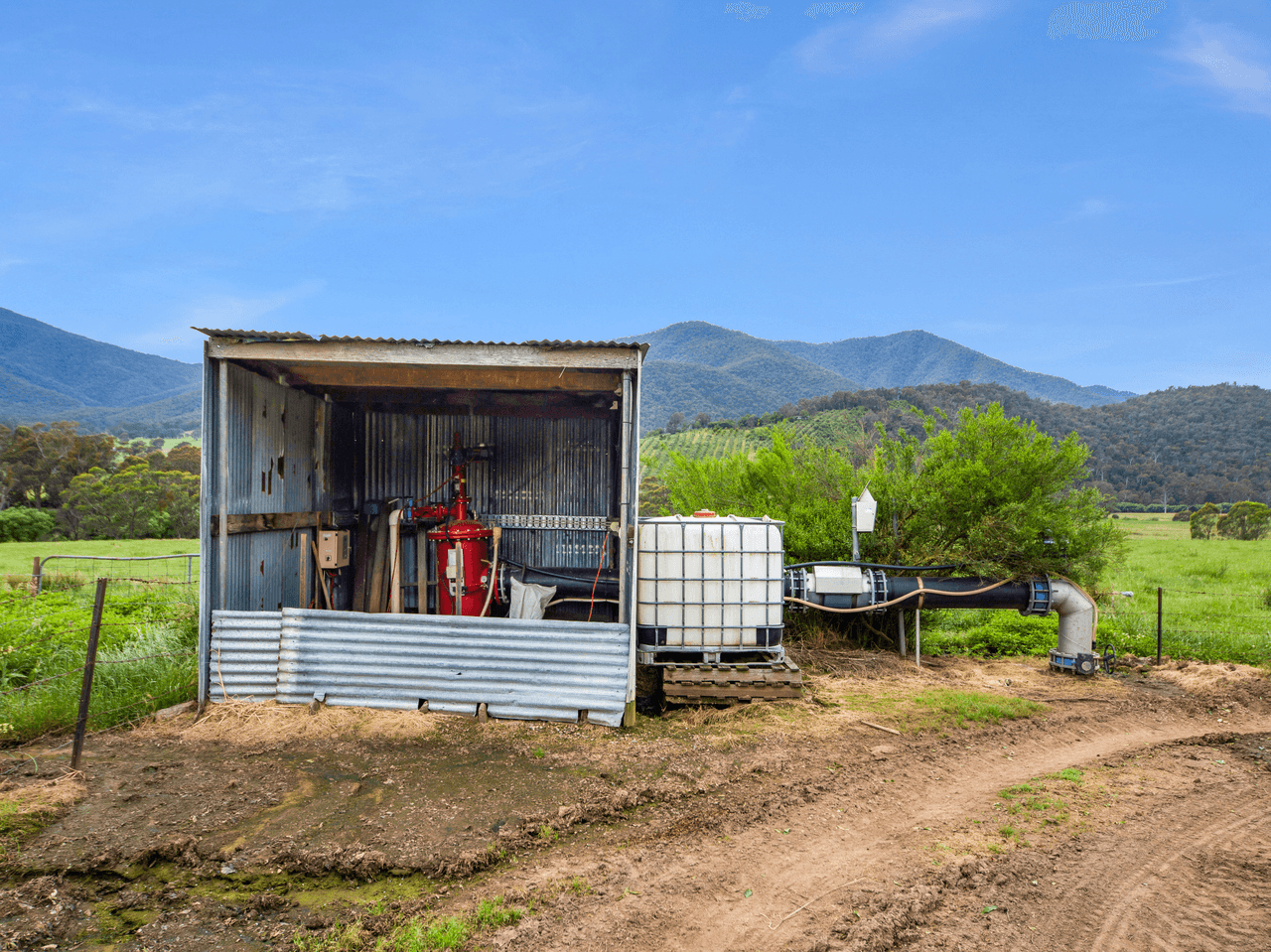 6109 Kiewa Valley Highway, CORAL BANK, VIC 3691