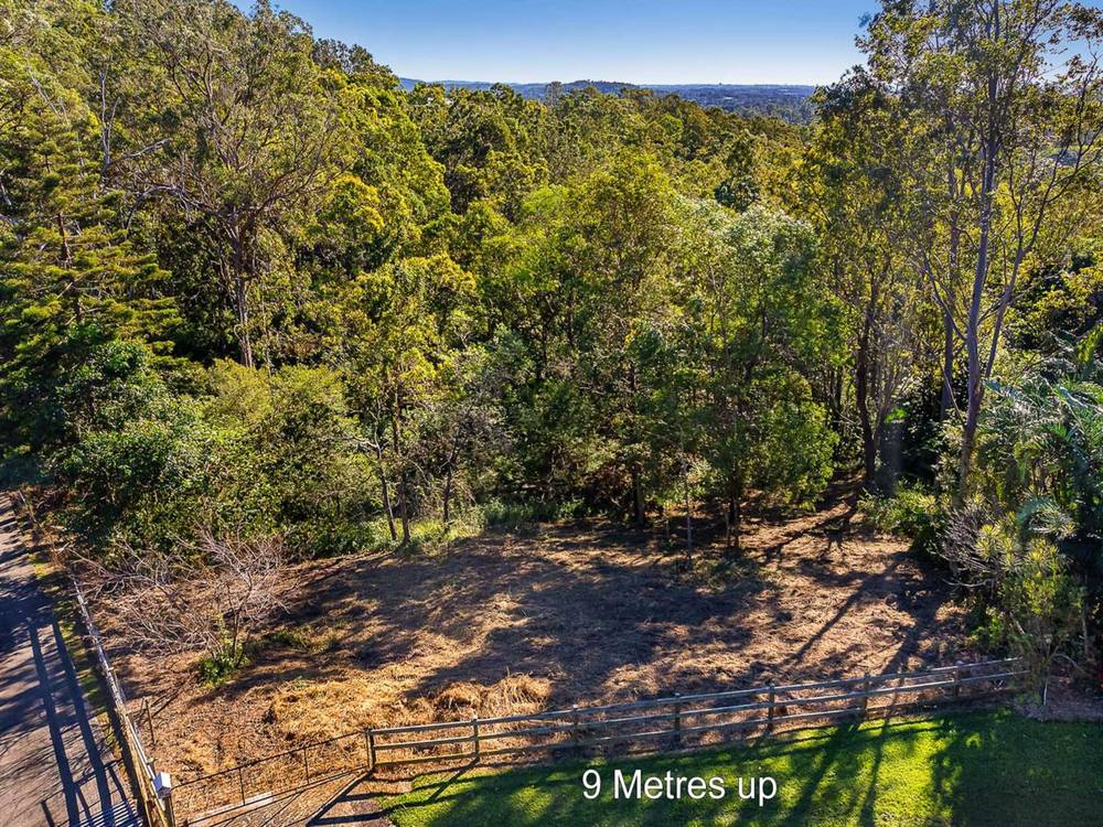 11 Warrambeen Place, MUDGEERABA, QLD 4213