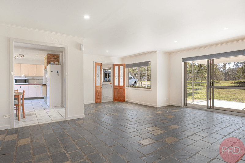 994 Clarence Town Road, SEAHAM, NSW 2324