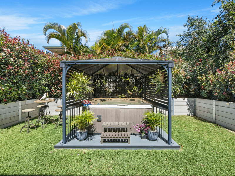 39 Stratton Terrace, WYNNUM, QLD 4178