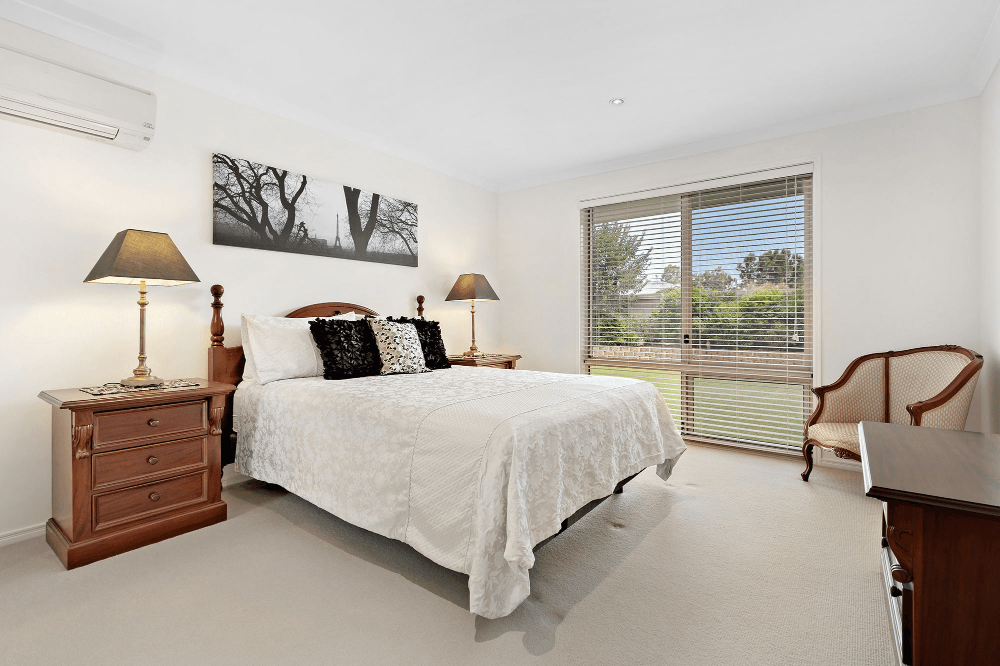 21 Cabarita Crescent, EATONS HILL, QLD 4037