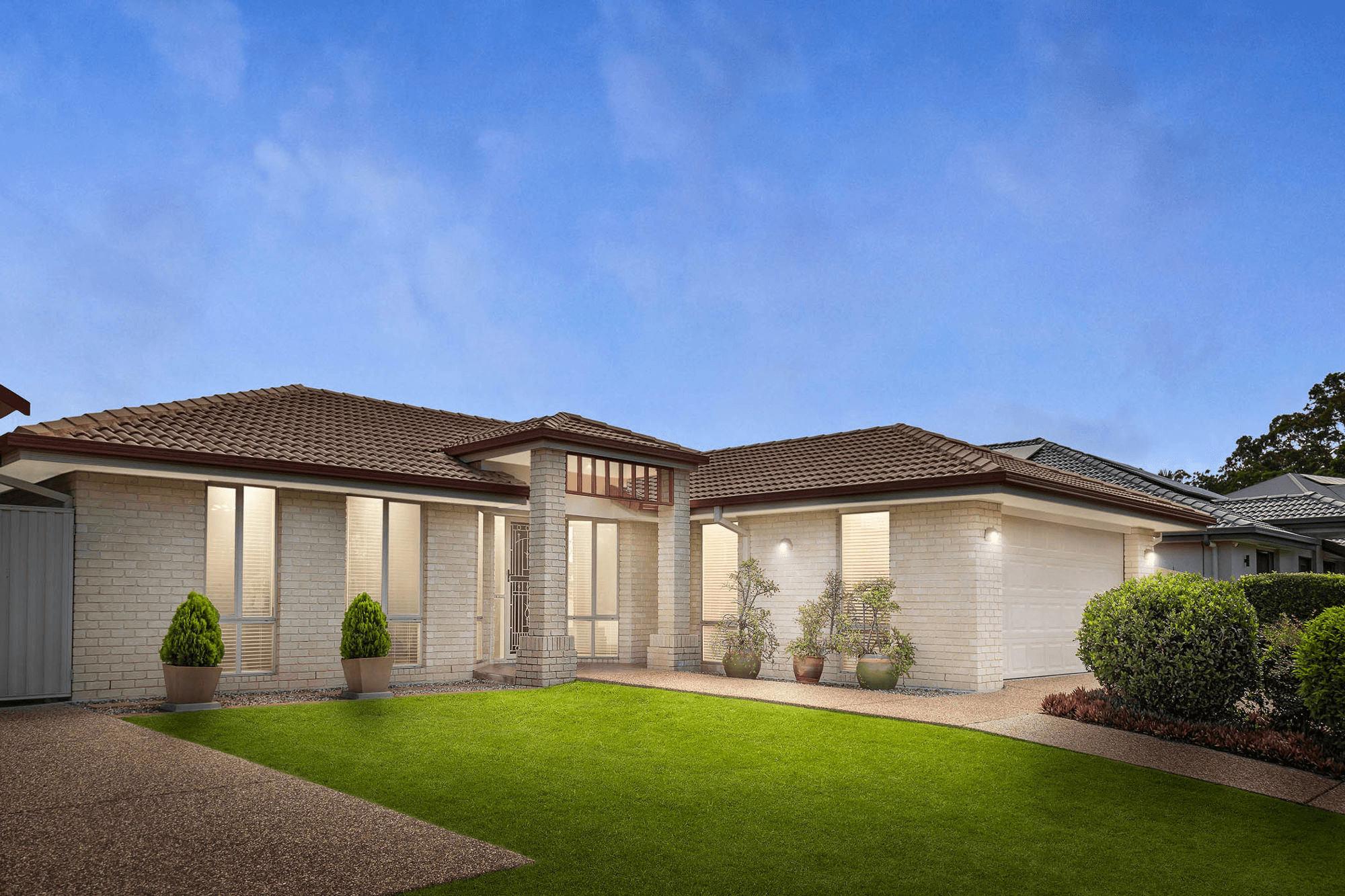 21 Cabarita Crescent, EATONS HILL, QLD 4037