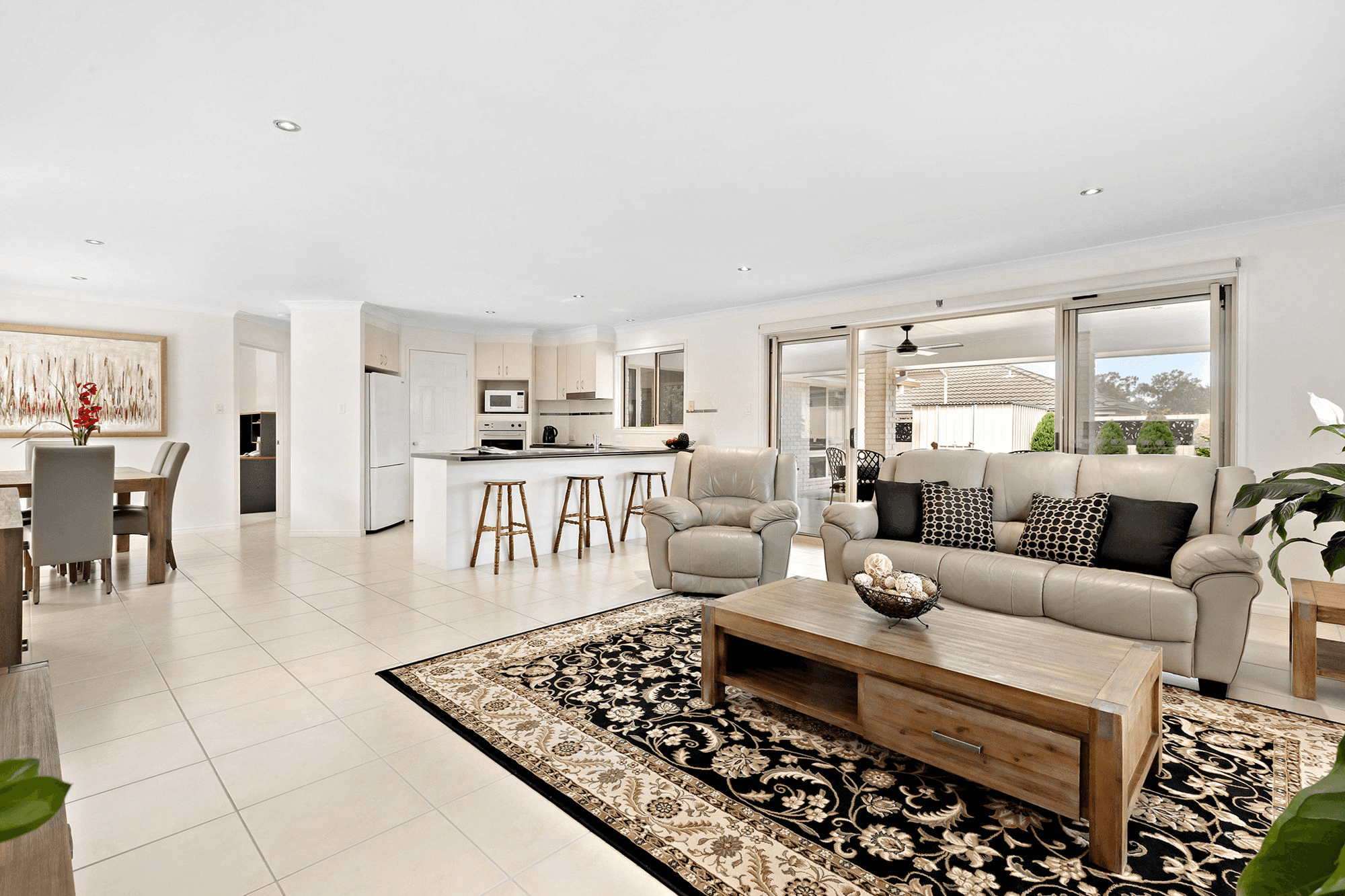 21 Cabarita Crescent, EATONS HILL, QLD 4037