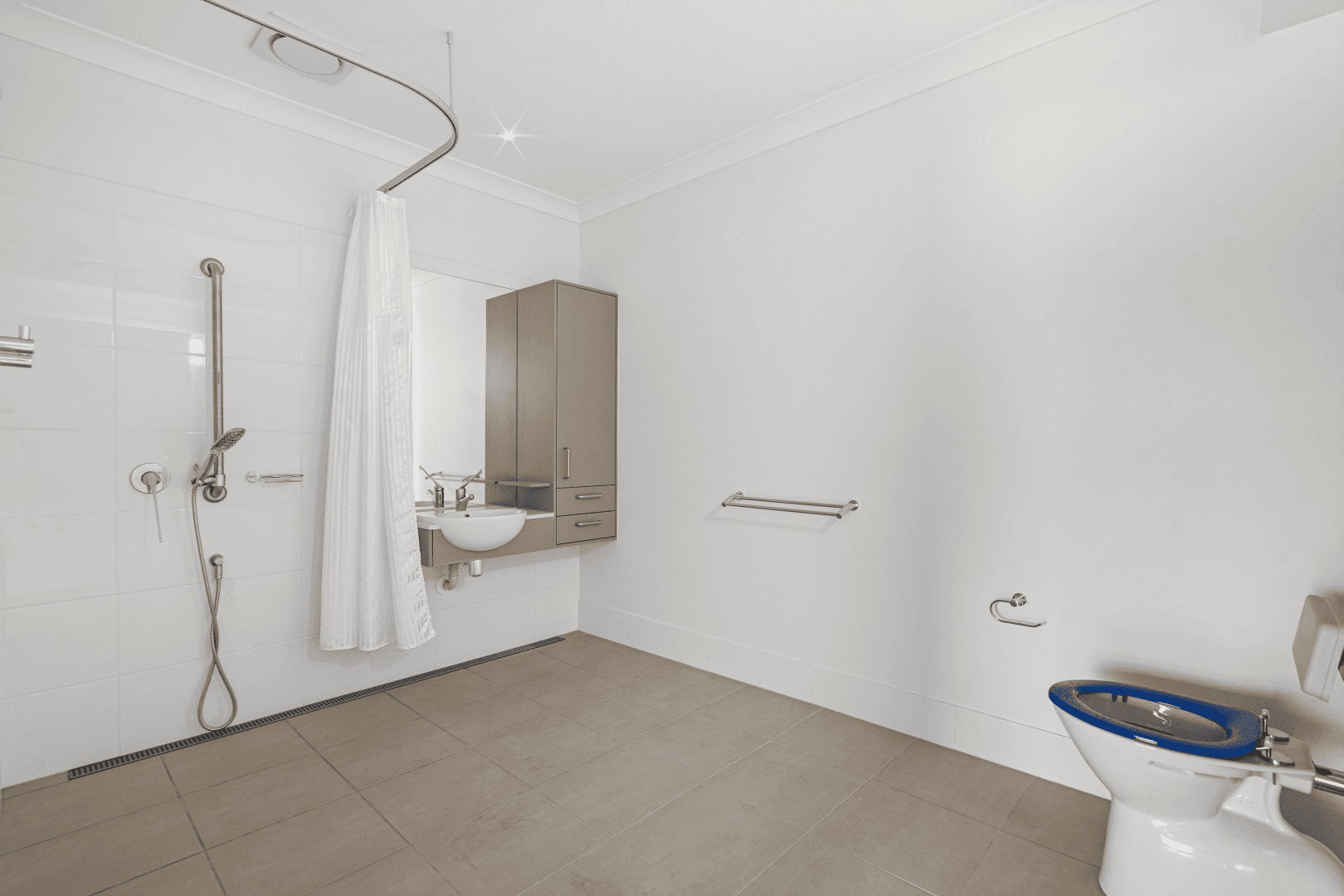 6 Highfield Street, BUNDAMBA, QLD 4304