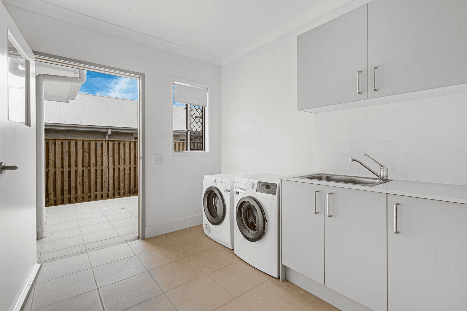 6 Highfield Street, BUNDAMBA, QLD 4304