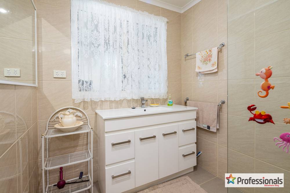 20 Pear Tree Place, MORUYA, NSW 2537