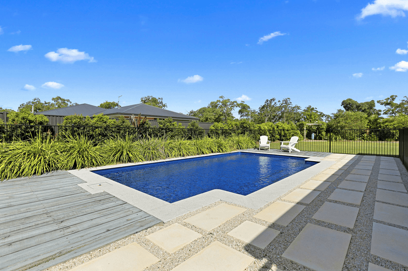 15 Cathryn Cl, Oakhurst, QLD 4650