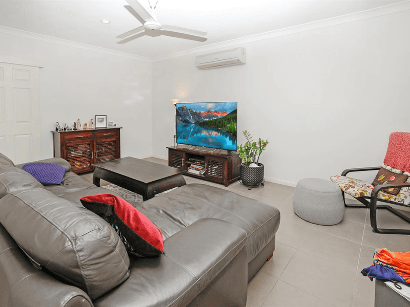 18 Angor Rd, Trinity Park, QLD 4879