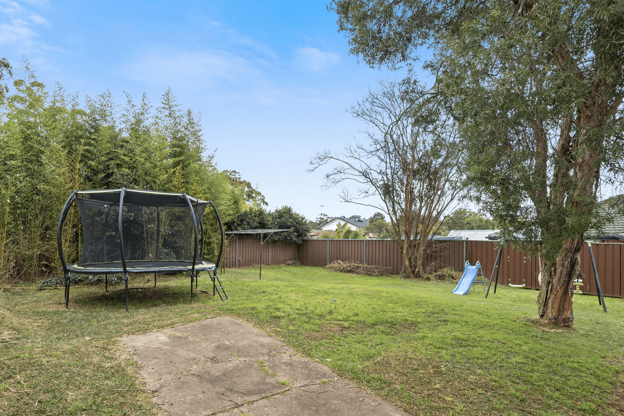 13  Tallowwood Crescent, BRADBURY, NSW 2560