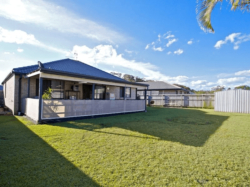 11 Cook Crescent, TWEED HEADS SOUTH, NSW 2486