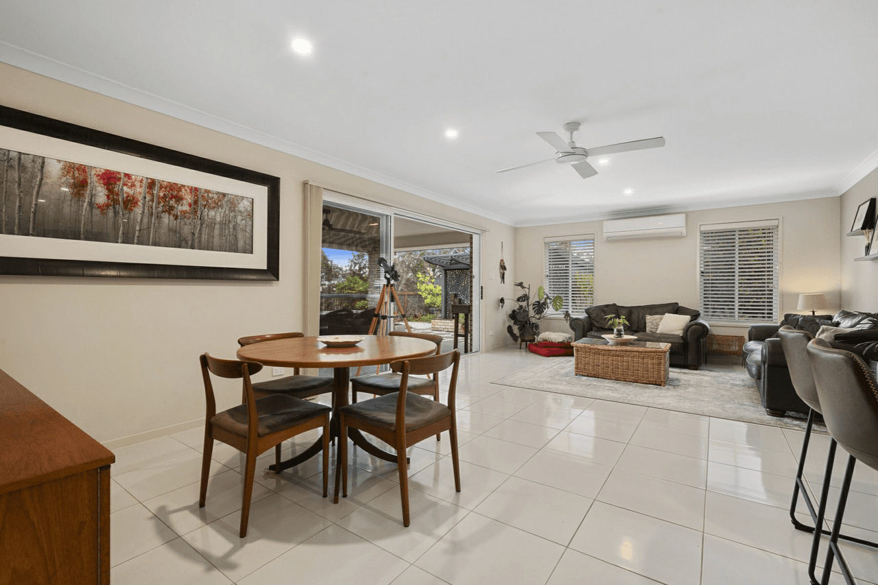 21 Adam Street, BEACHMERE, QLD 4510