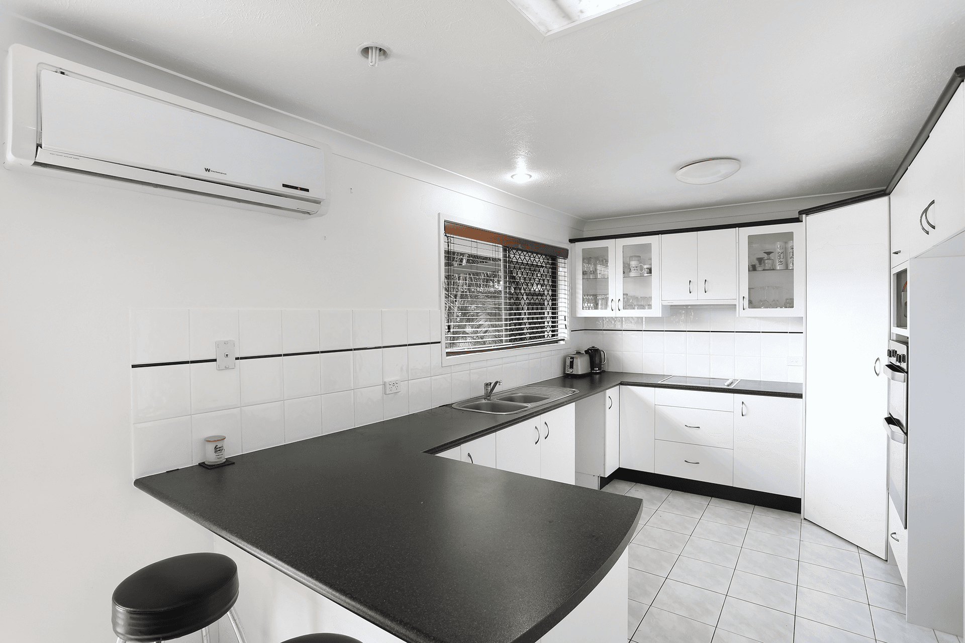 15 Matipo Place, PALM BEACH, QLD 4221