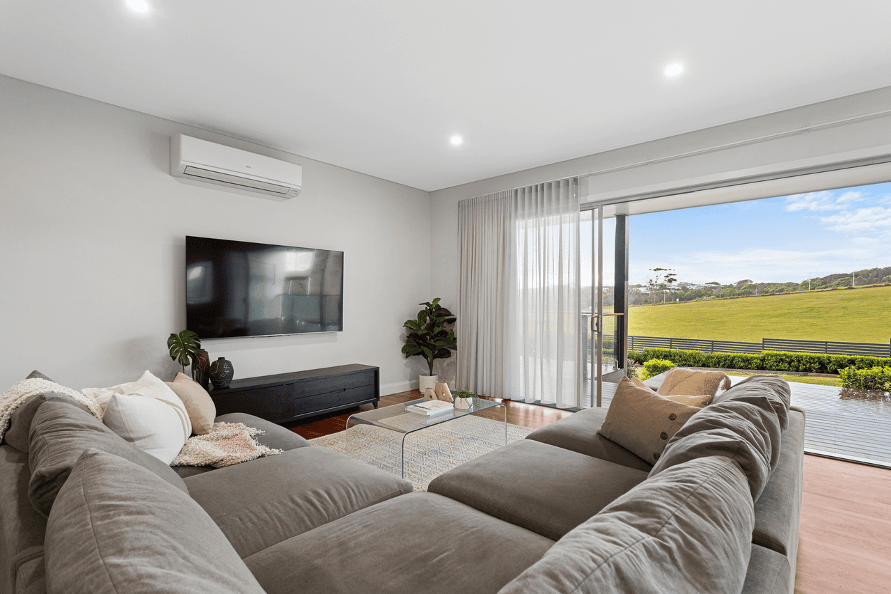 39 Sapphire Parade, DIAMOND BEACH, NSW 2430