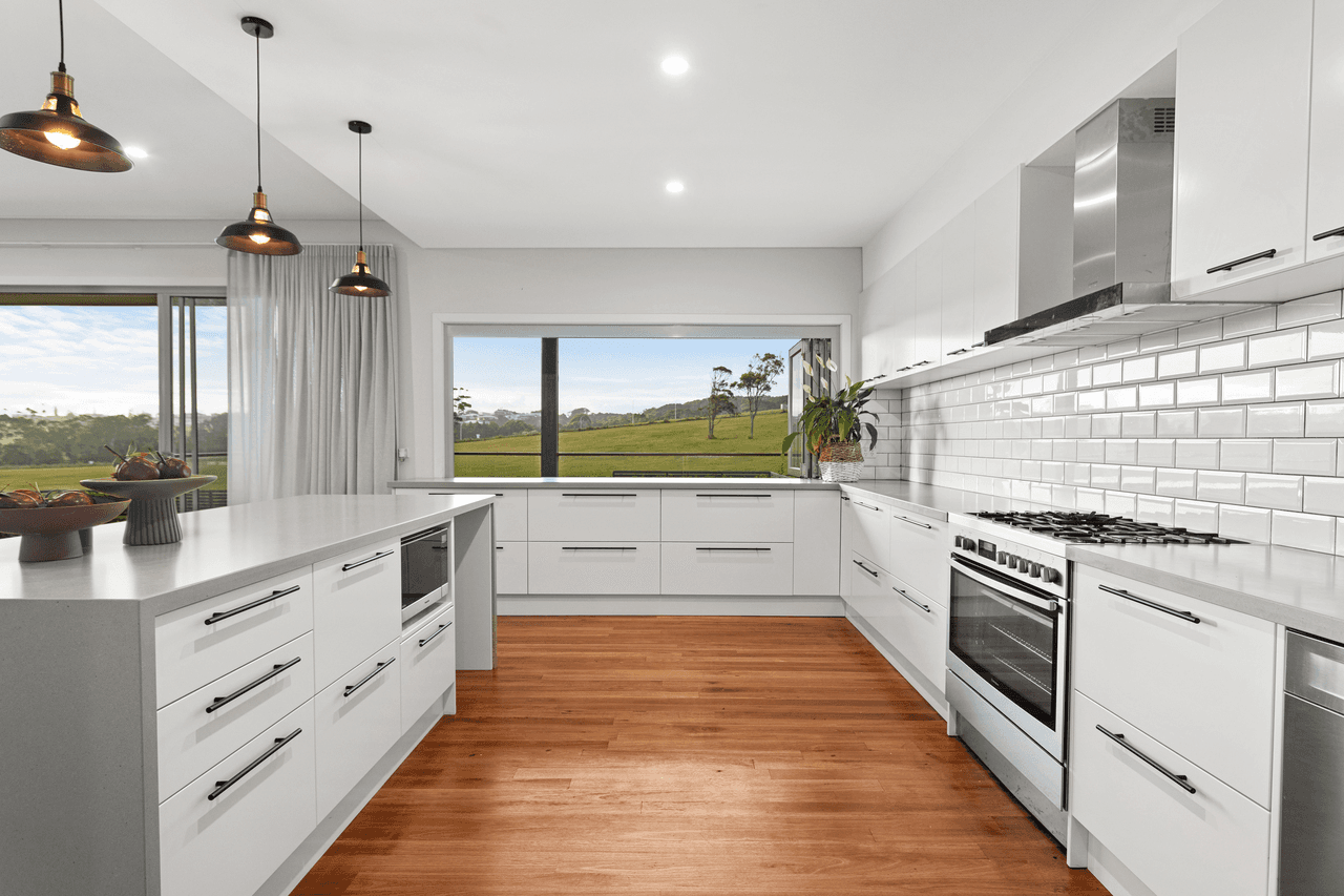 39 Sapphire Parade, DIAMOND BEACH, NSW 2430