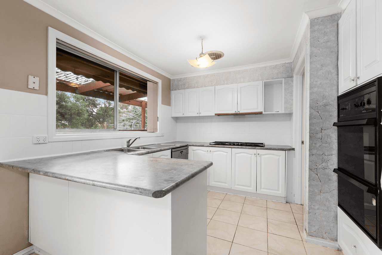 3 Sussex Court, MILL PARK, VIC 3082