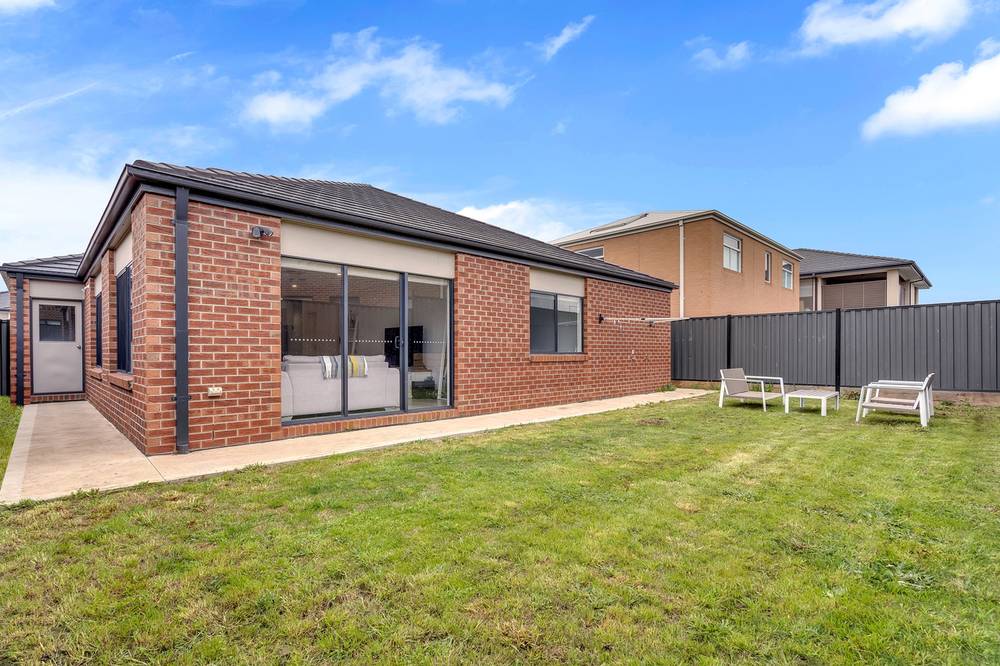 10 Archipelago Drive, CRAIGIEBURN, VIC 3064
