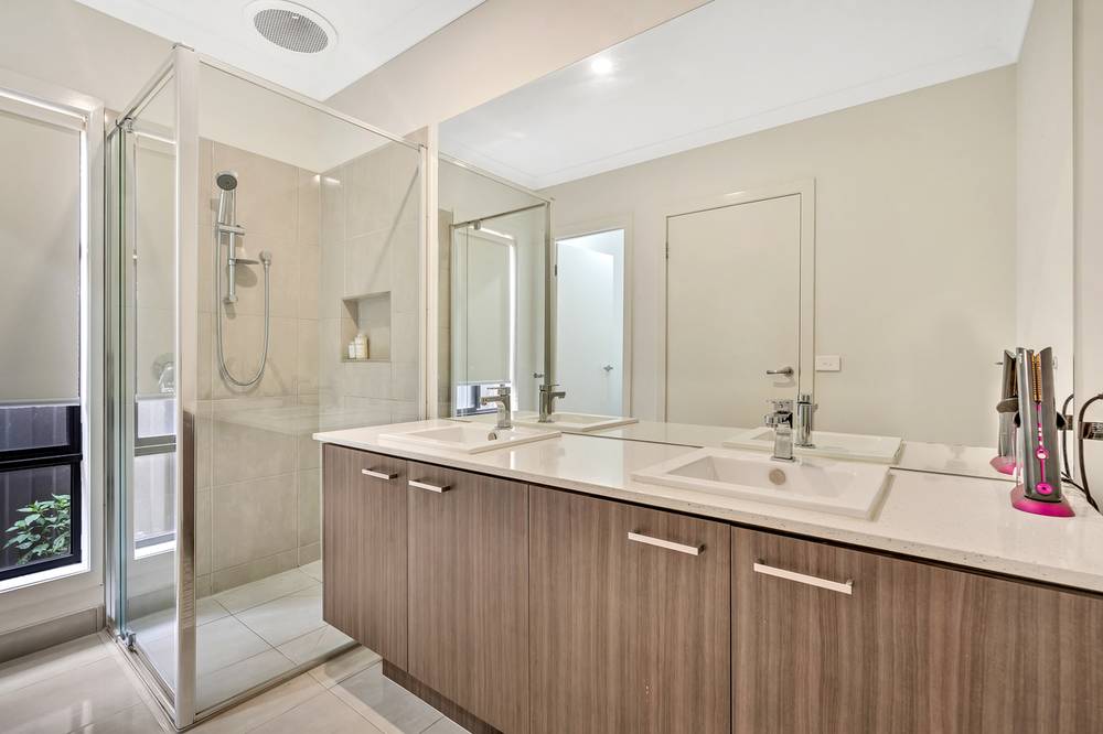 10 Archipelago Drive, CRAIGIEBURN, VIC 3064