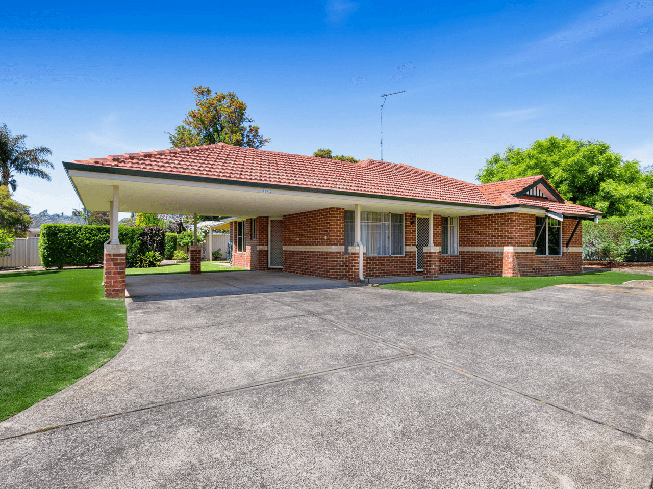 4B Larsen Court, HARVEY, WA 6220