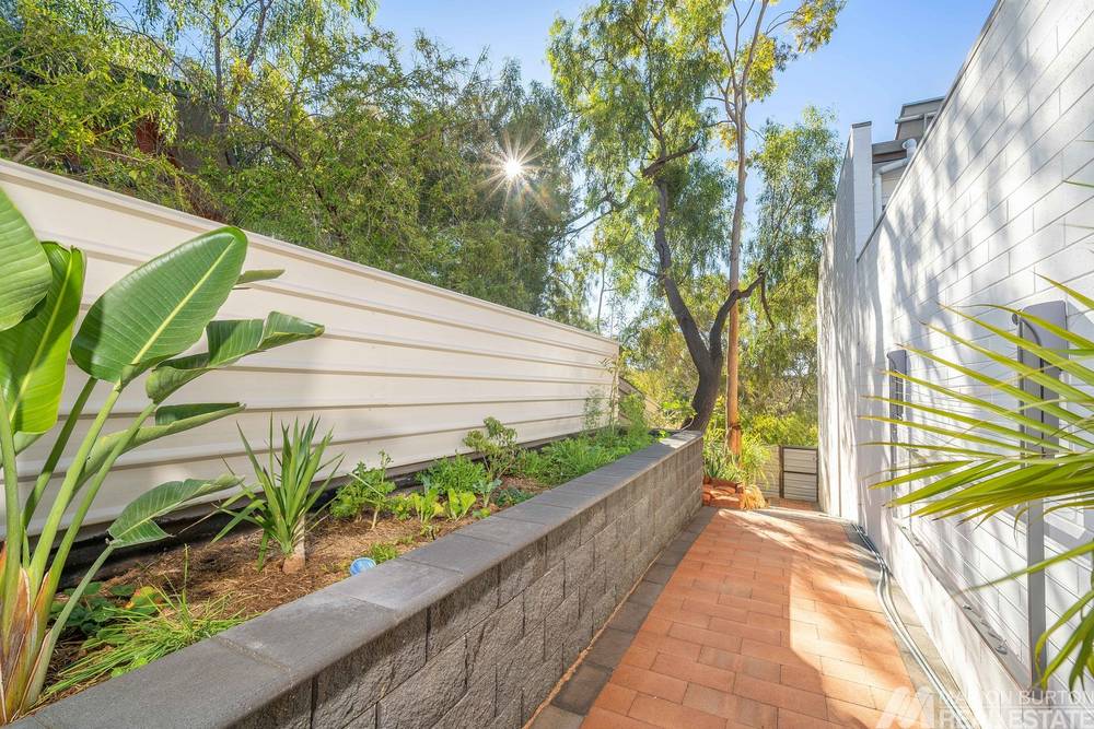 9/4 Aneura Place, Sadadeen, NT 0870