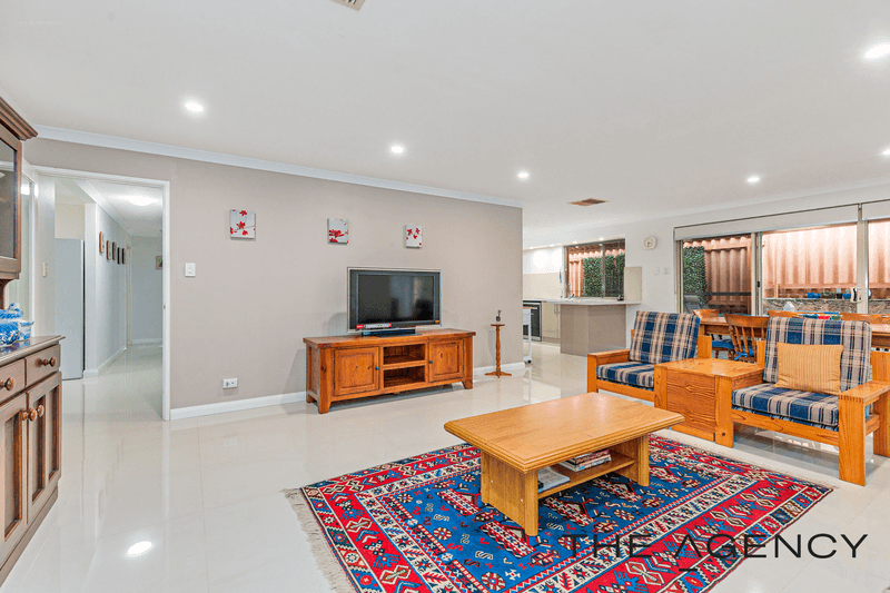 25 Karri Way, Thornlie, WA 6108