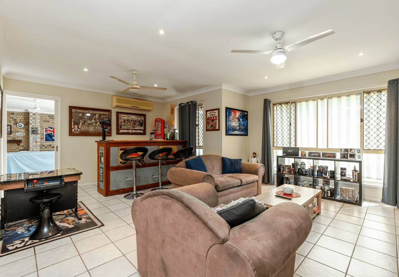 17 Burrinjuck Street, MARSDEN, QLD 4132