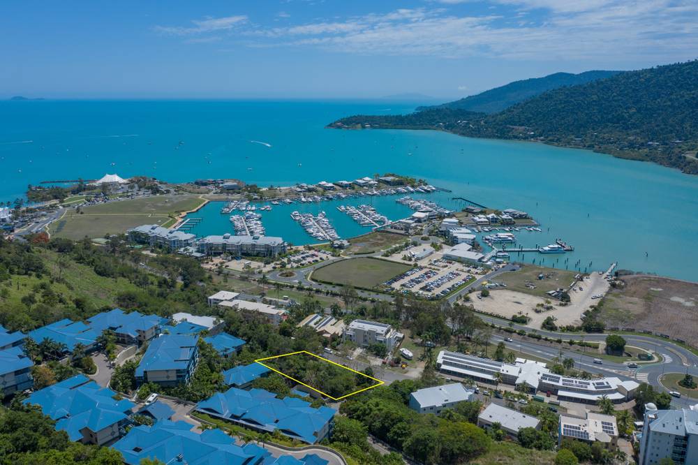 11 Hermitage Drive, AIRLIE BEACH, QLD 4802
