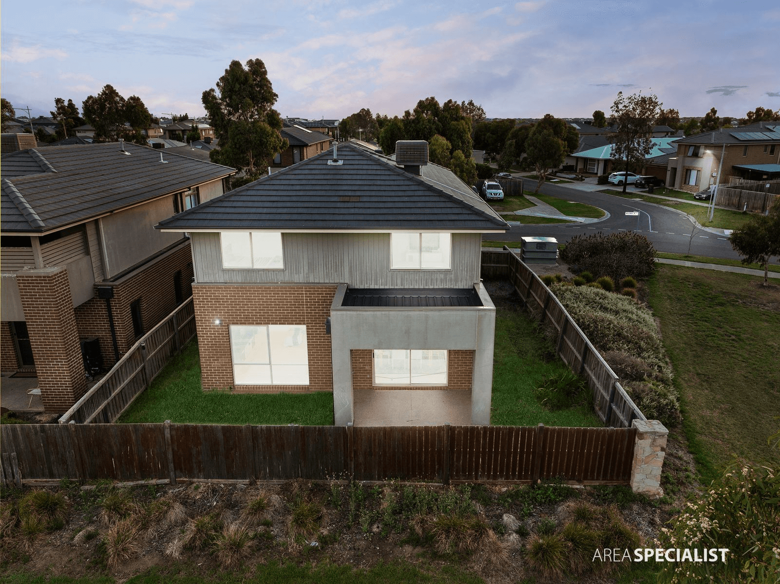 16 Weemala Grove, Werribee, VIC 3030