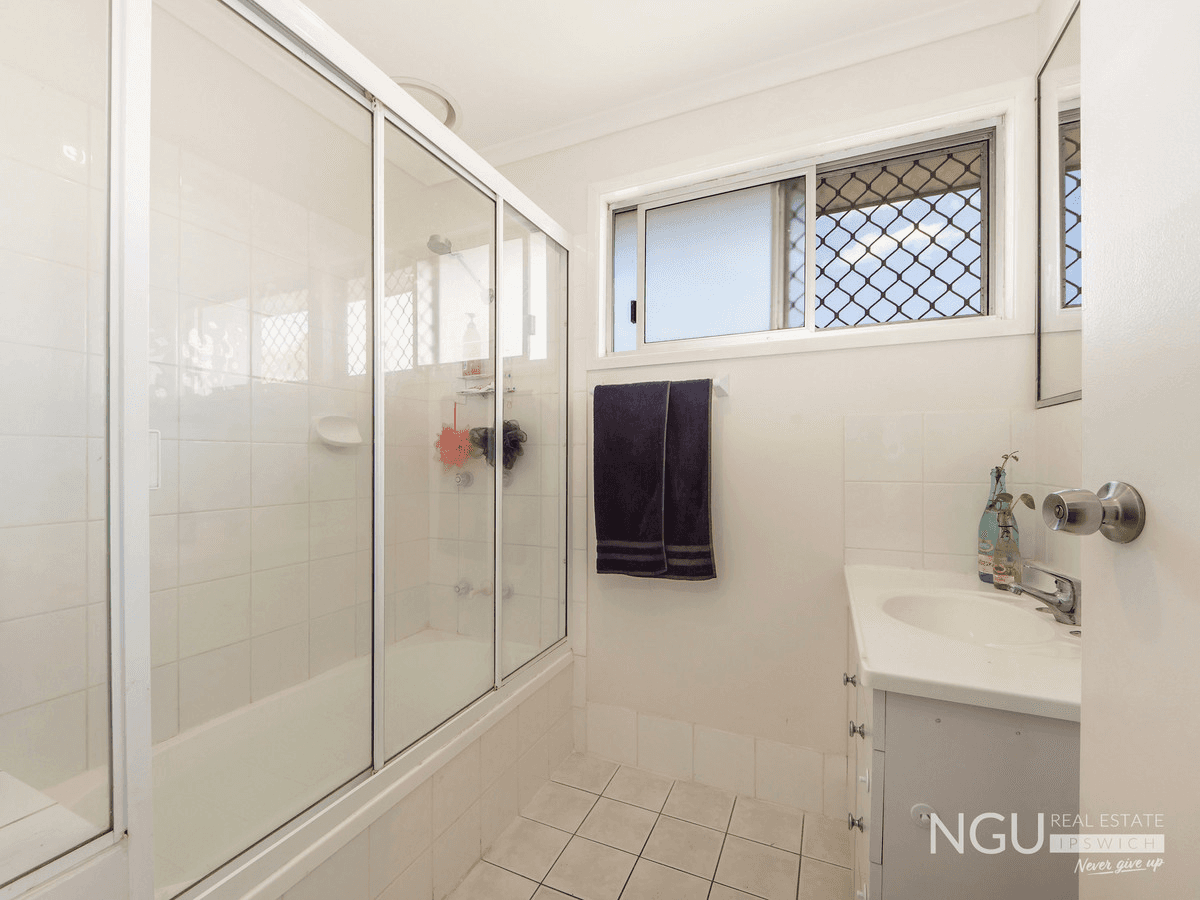 111 Chubb Street, One Mile, QLD 4305