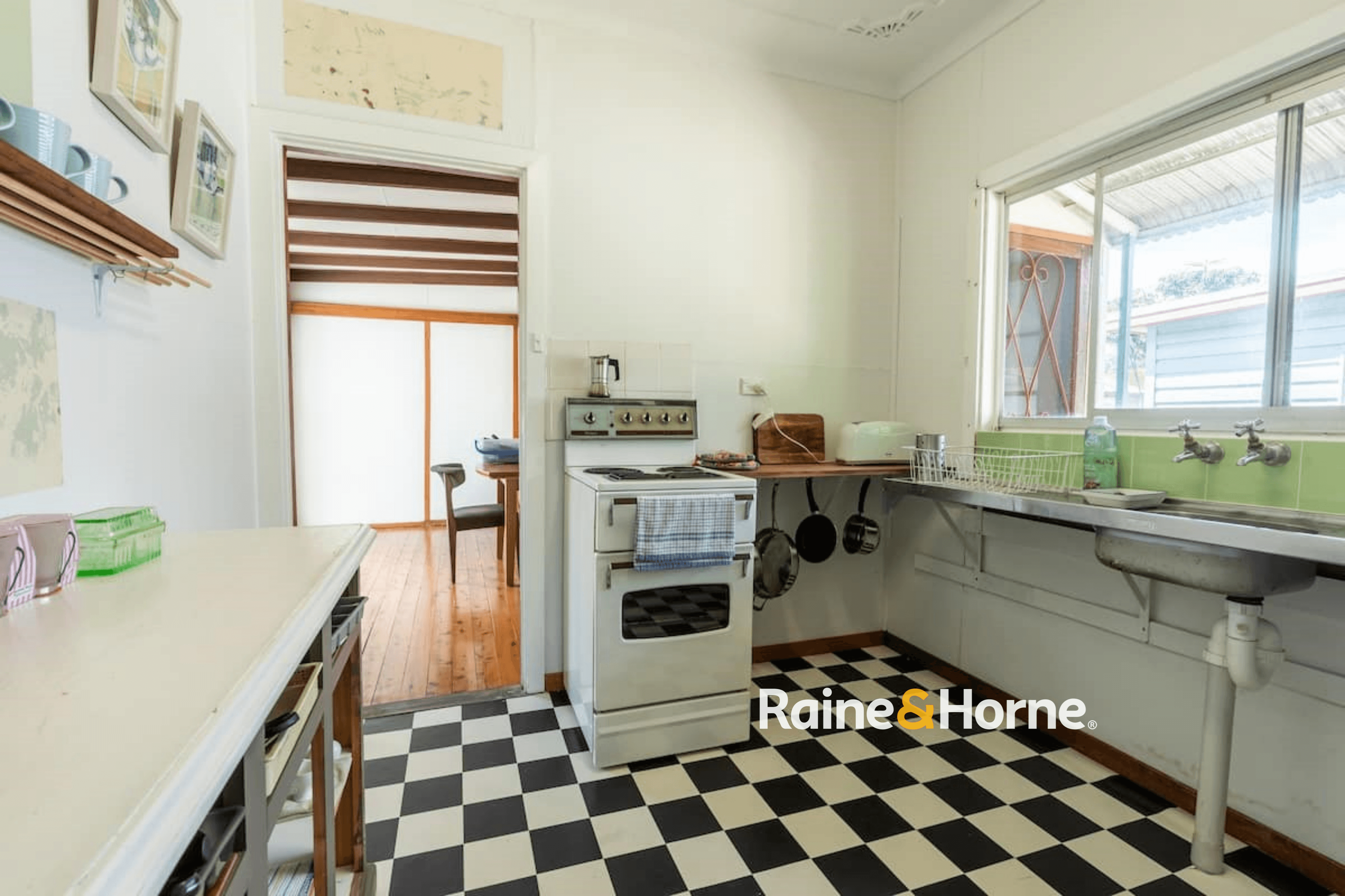 35 Lone Pine Avenue, UMINA BEACH, NSW 2257