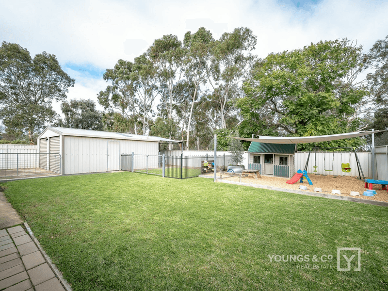 11 Homewood Dr, Mooroopna, VIC 3629