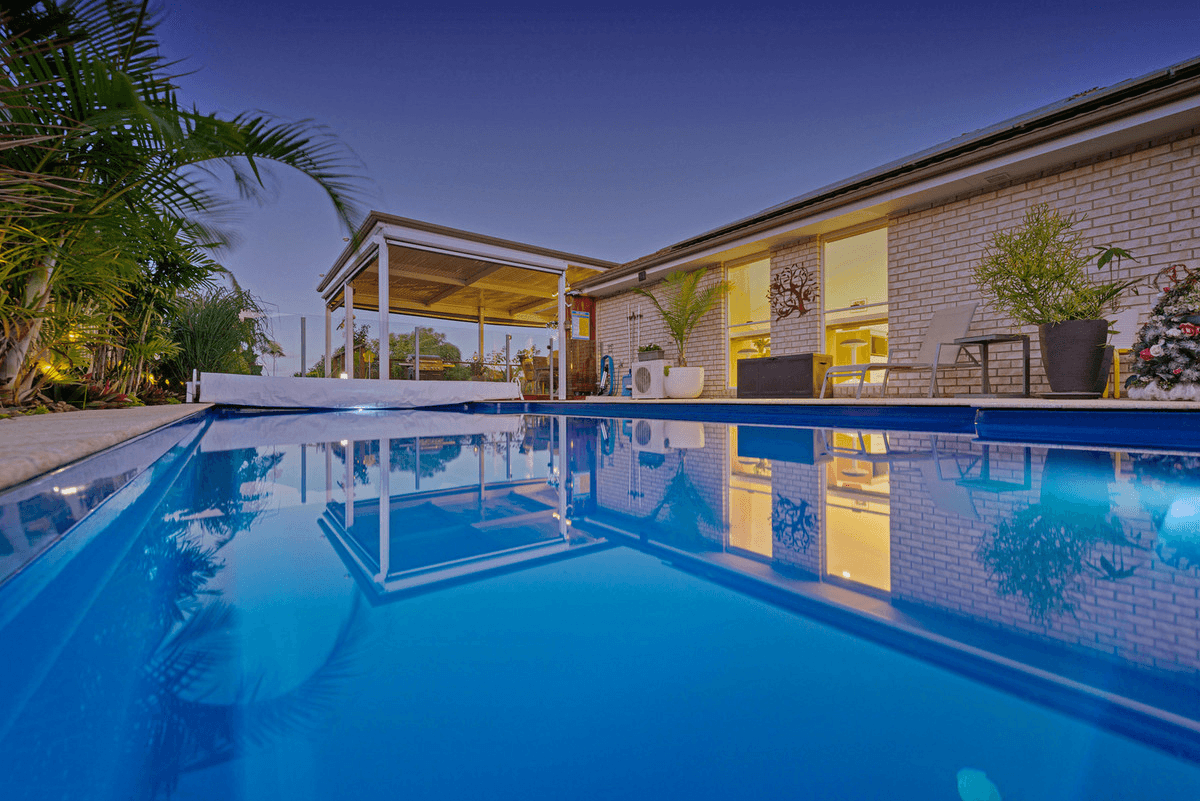 9 Charlton Crescent, ORMEAU, QLD 4208