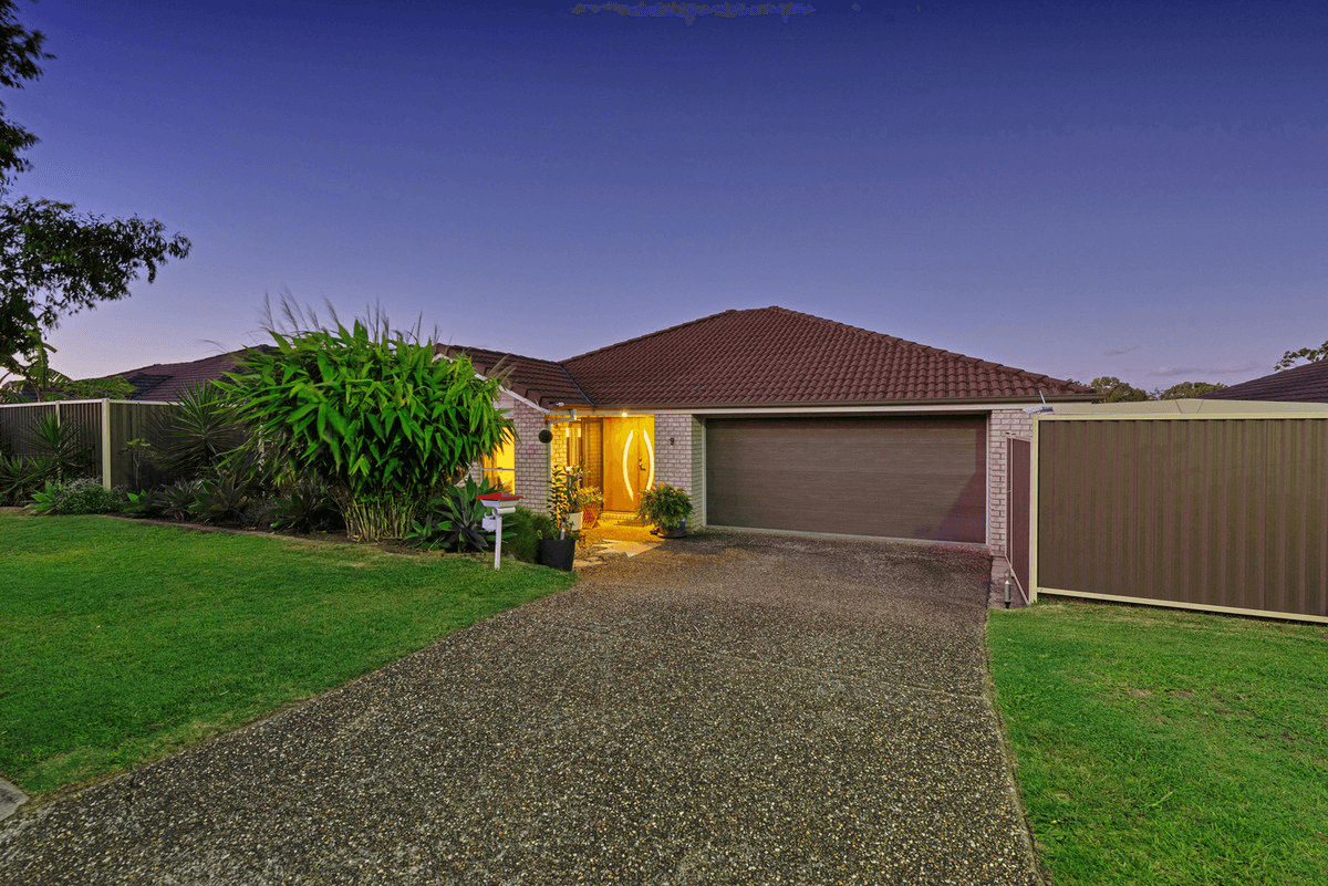 9 Charlton Crescent, ORMEAU, QLD 4208