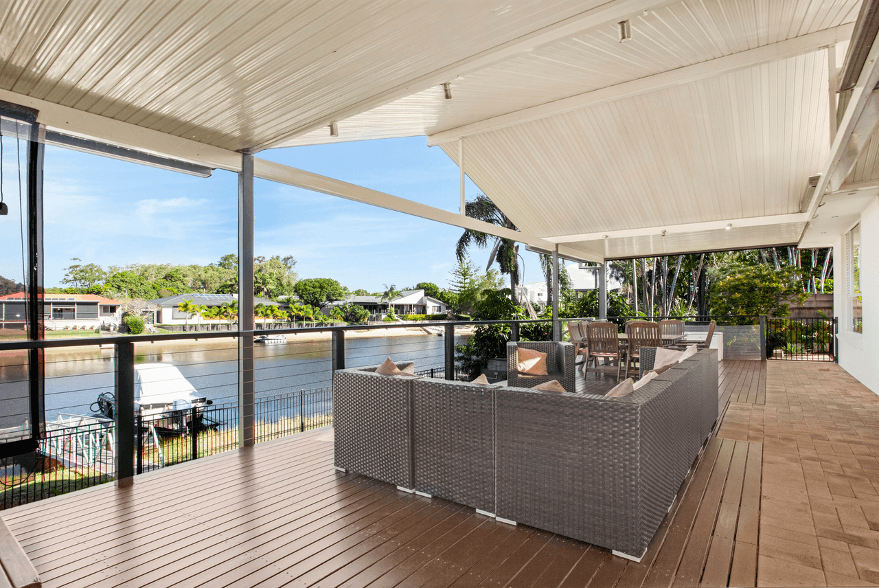 6 Kurrawa Avenue, MERMAID WATERS, QLD 4218