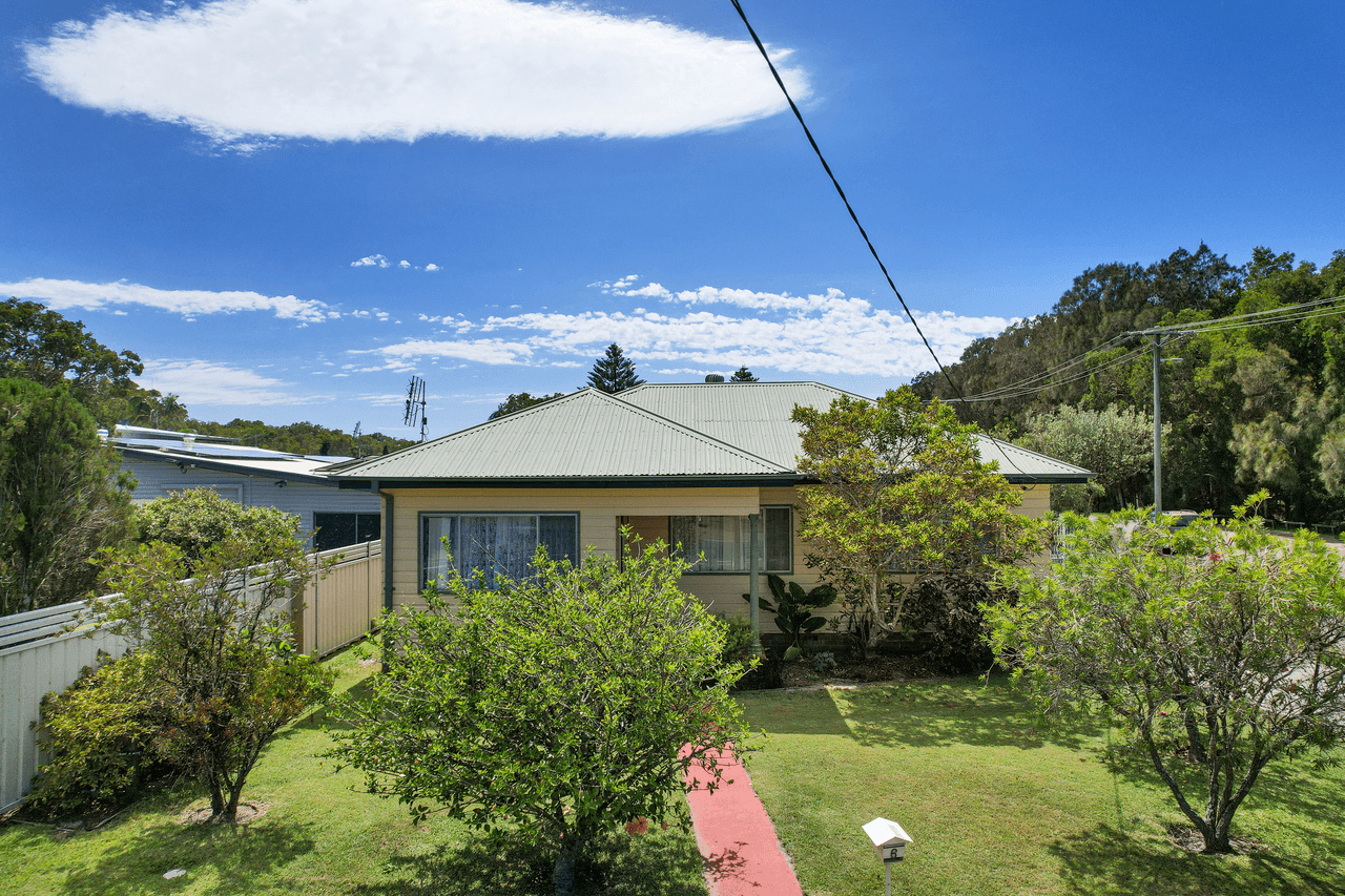 6 Ourringo Street, BUDGEWOI, NSW 2262