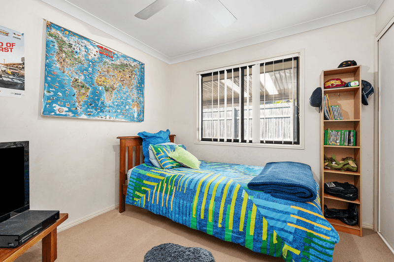 4 Clint Parade, Crestmead, QLD 4132