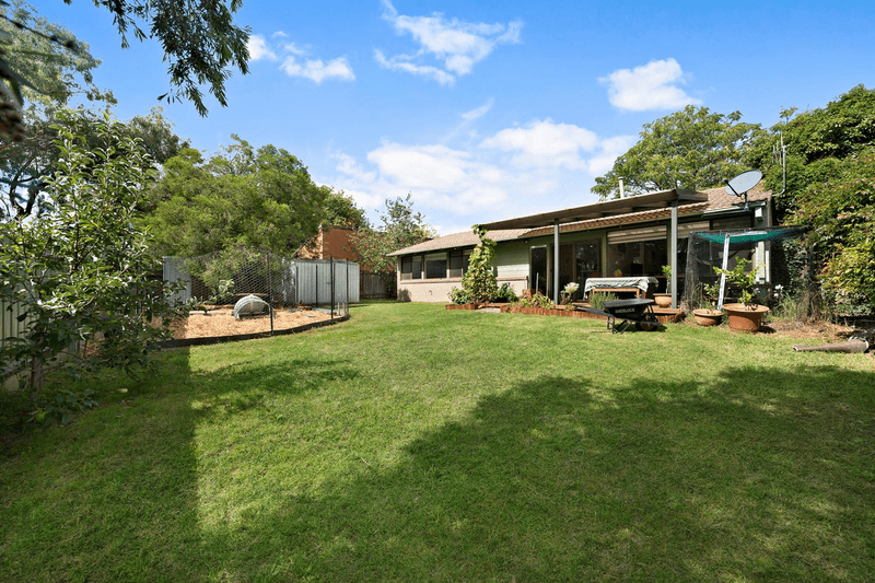 7 Waterfield Place, CHARNWOOD, ACT 2615