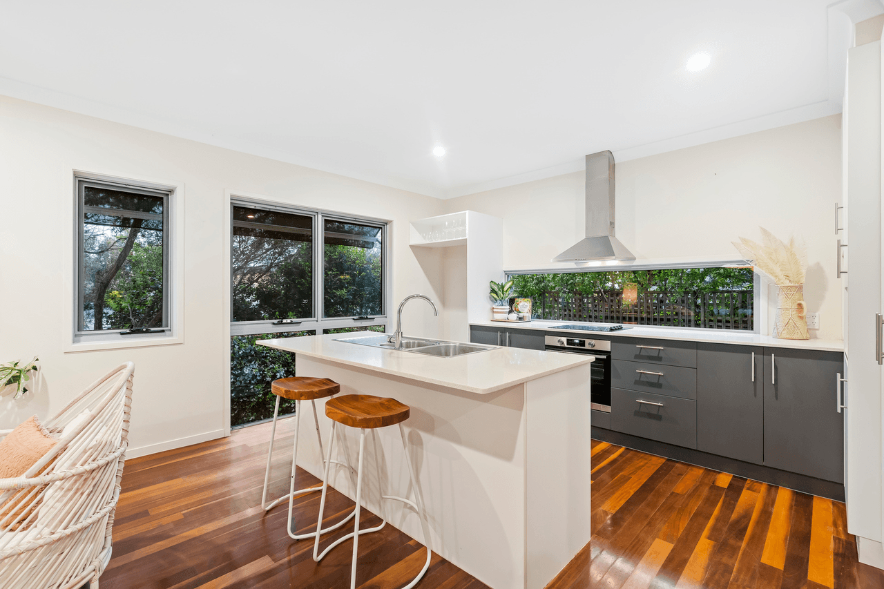 4 Narrane Street, TUGUN, QLD 4224