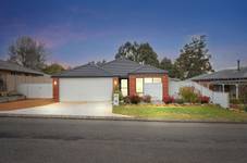 24 Jarrah Road, MANJIMUP, WA 6258