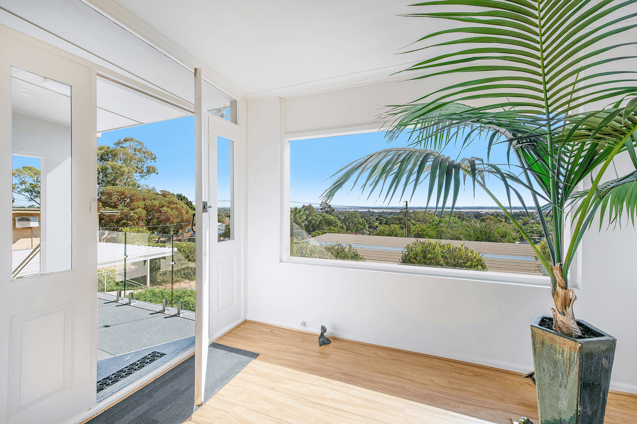 22 Linton Road, PARA HILLS, SA 5096