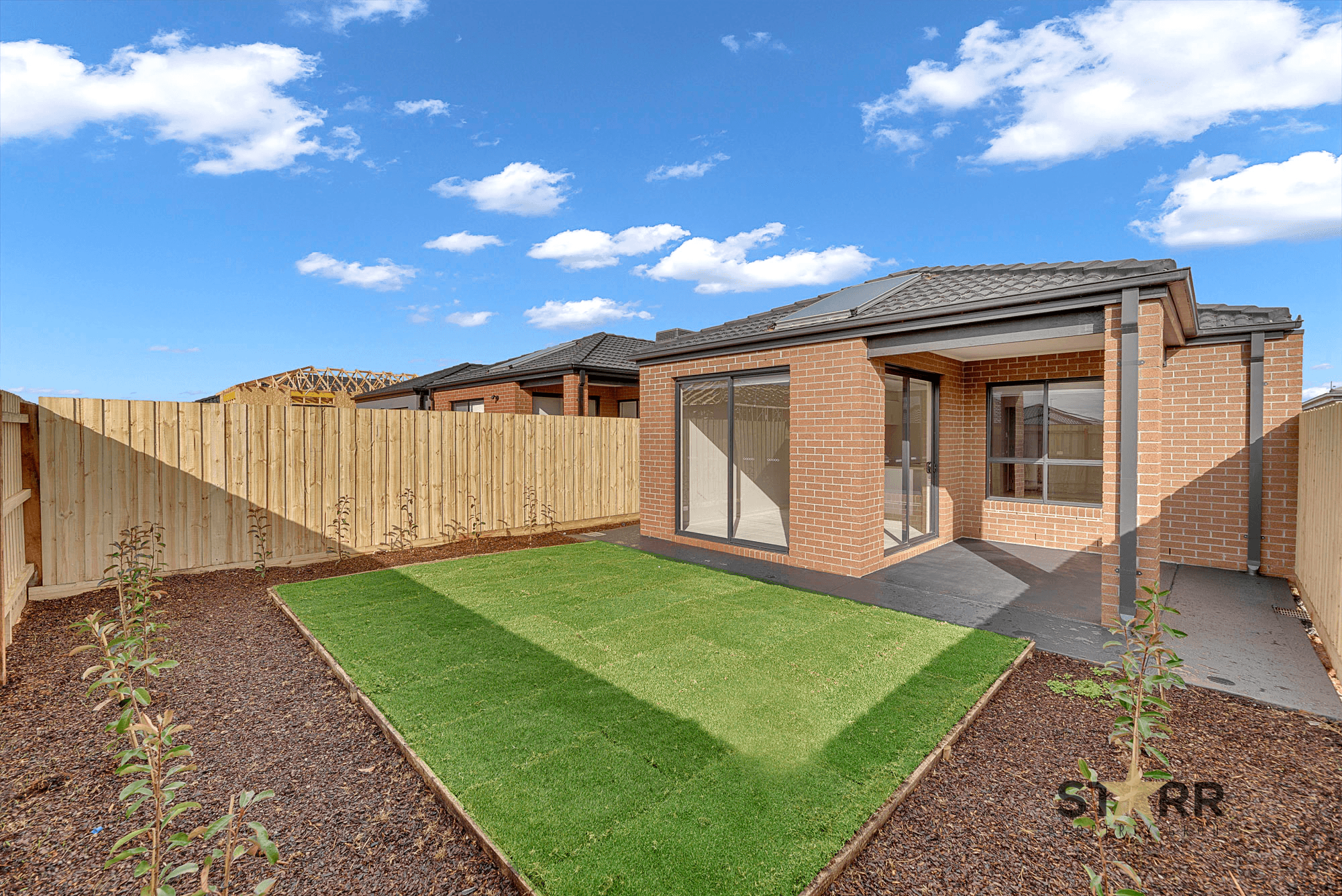 3 WARREN STREET, THORNHILL PARK, VIC 3335