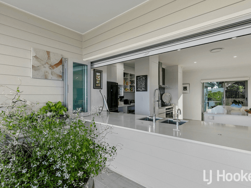 18 Highview Drive, CRAIGNISH, QLD 4655