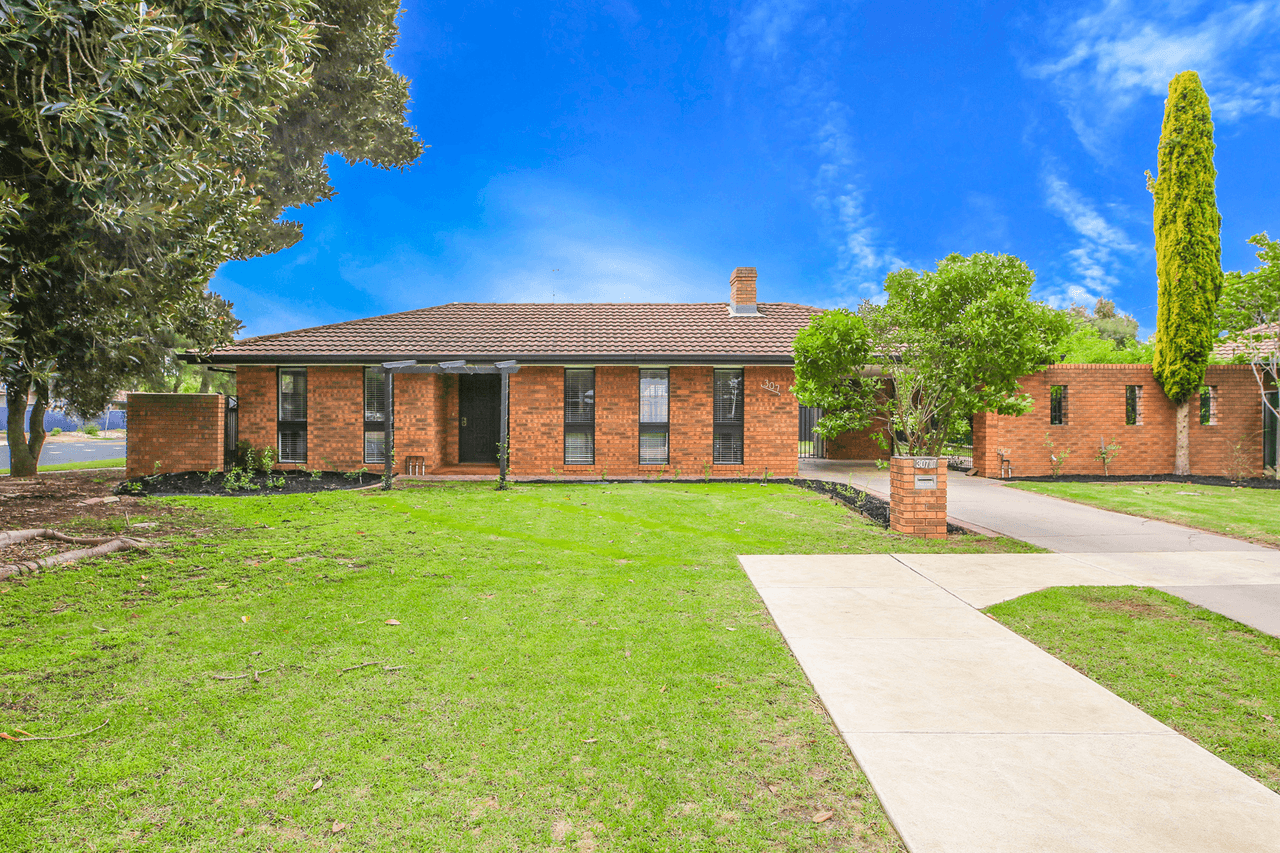 307 Victoria St, DENILIQUIN, NSW 2710