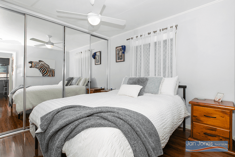 34 Hill Parade, Clontarf, QLD 4019