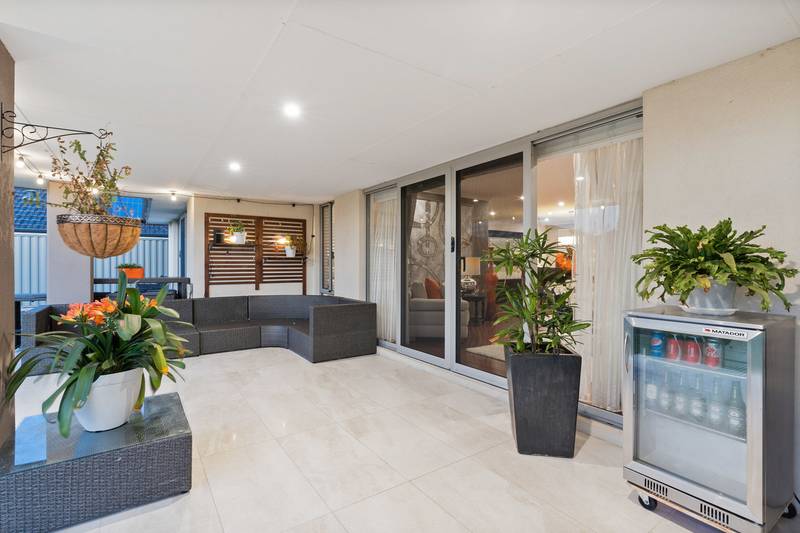 30 Kellogg Drive, PIARA WATERS, WA 6112