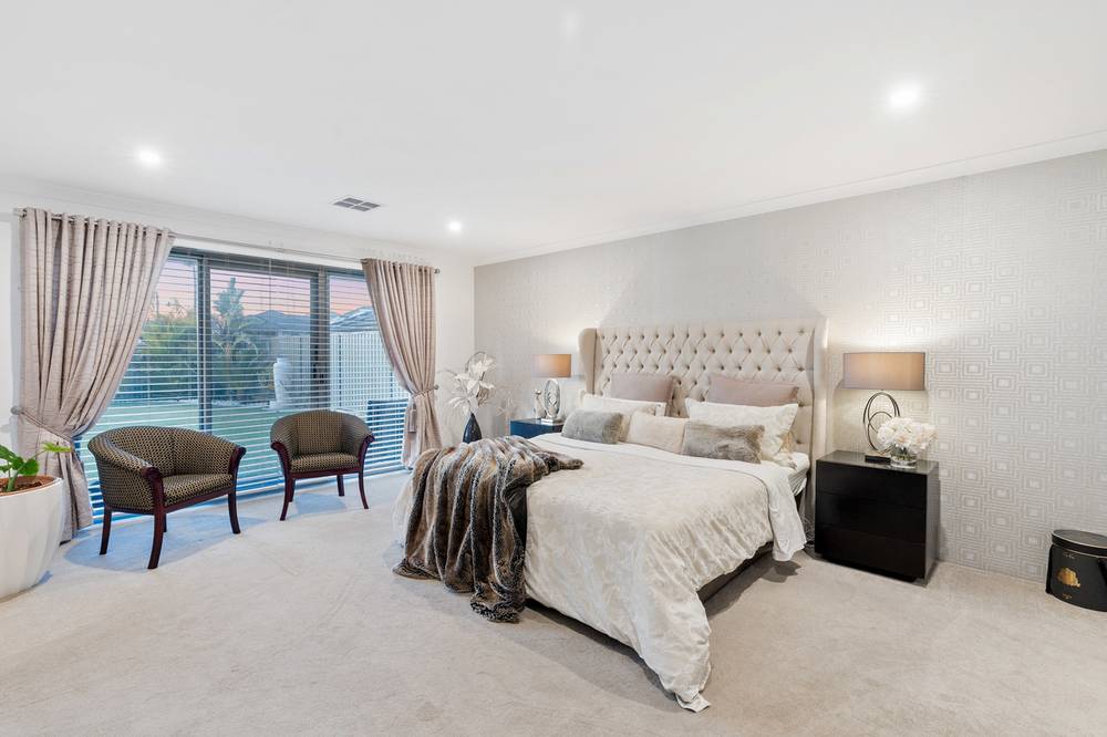 30 Kellogg Drive, PIARA WATERS, WA 6112