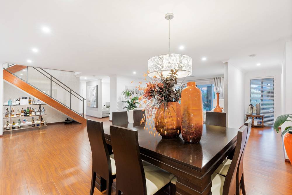 30 Kellogg Drive, PIARA WATERS, WA 6112