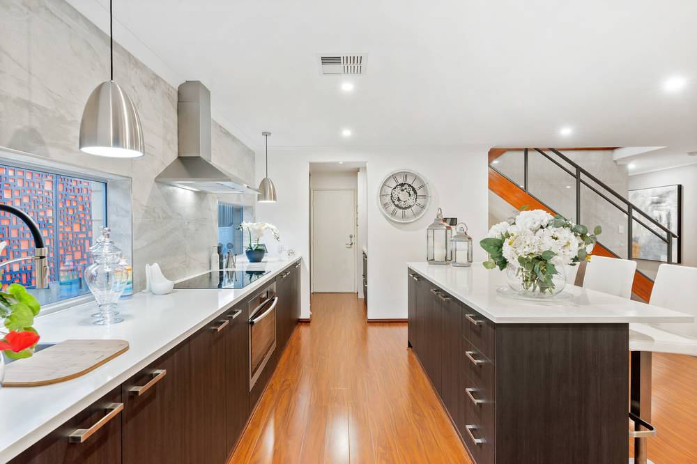 30 Kellogg Drive, PIARA WATERS, WA 6112