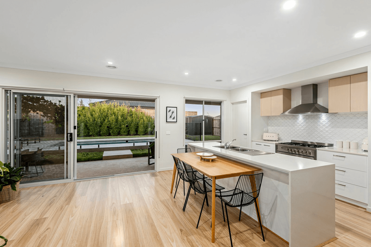 22 Regal Road, ST LEONARDS, VIC 3223