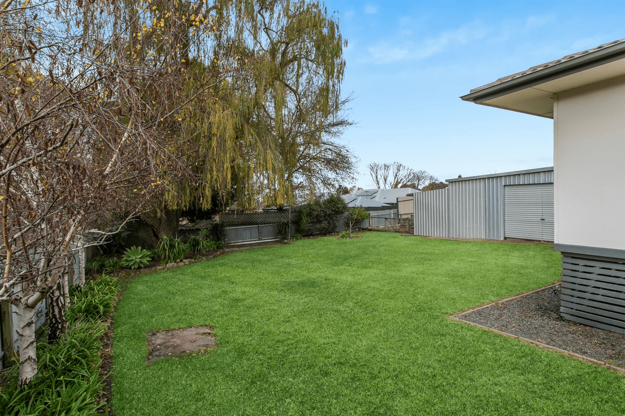 8 Columbia Street, MOUNT BARKER, SA 5251